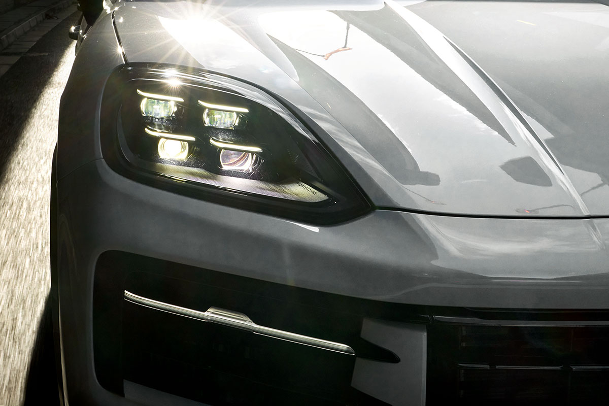 20230718_Porsche Cayenne_SSLHD_vehicle_(C) Porsche AG.jpg