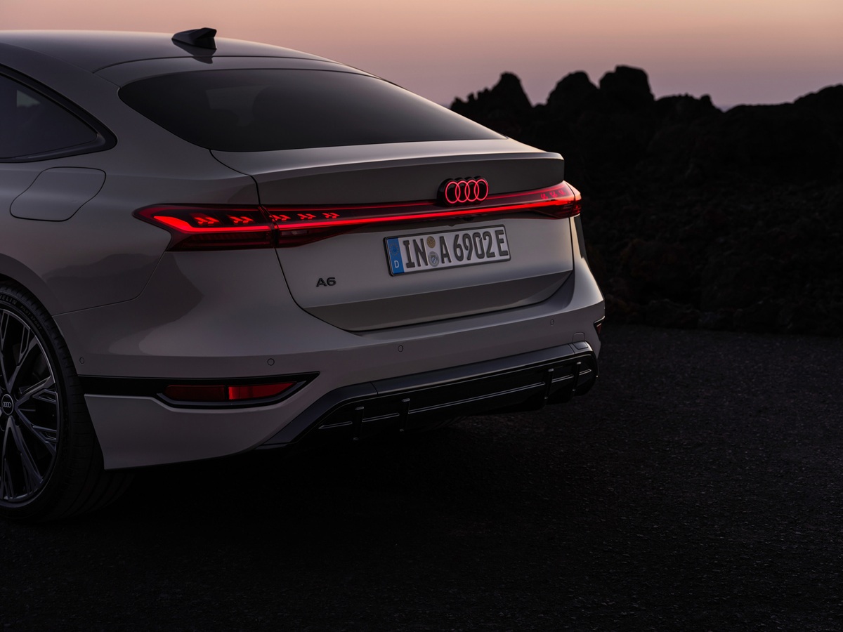 OLEDWorks Provides Second-Generation Atala Digital OLED Rear Lighting for the Audi A6 e-tron