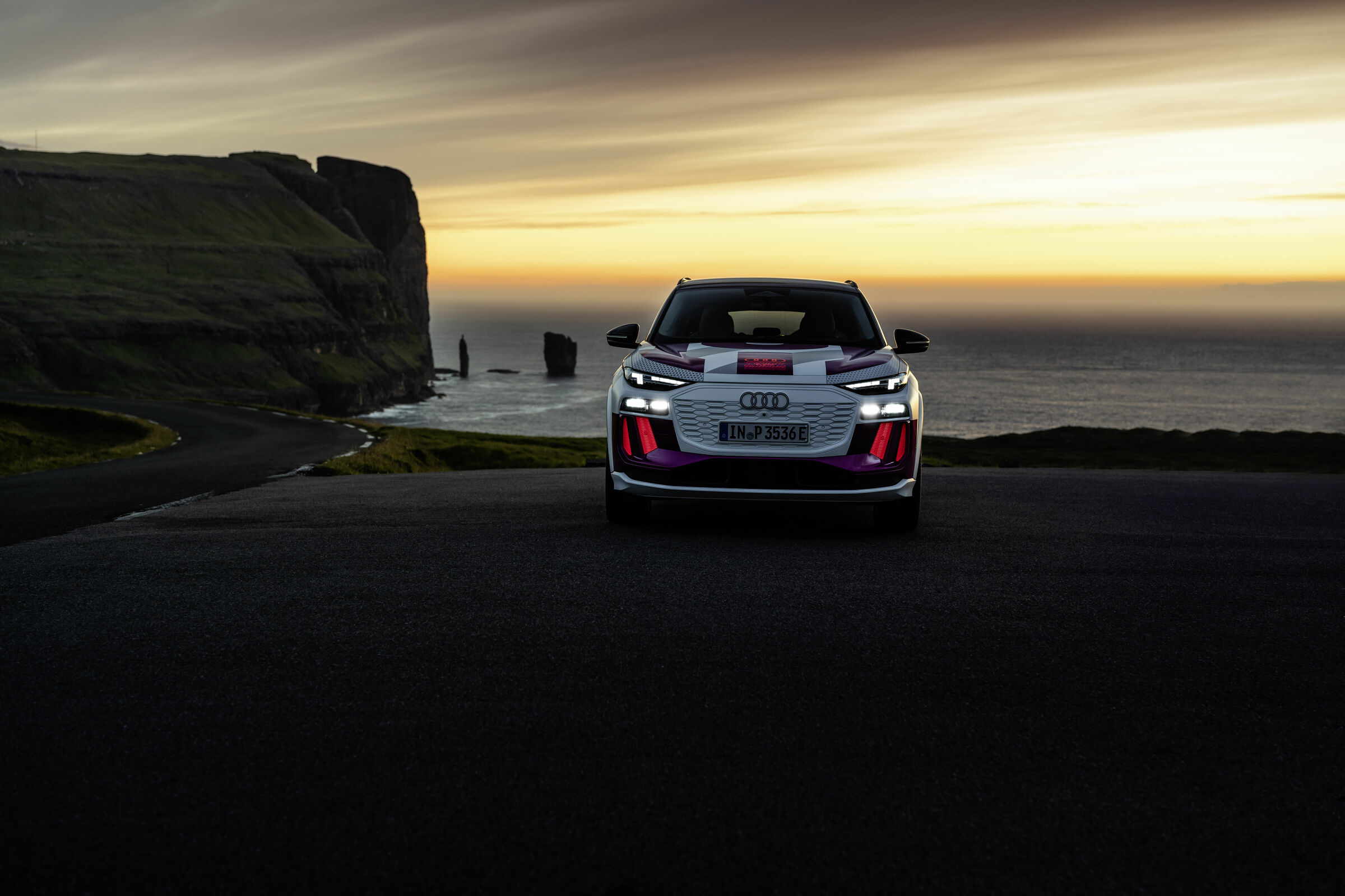 Audi-Q6-e-tron-digital-OLED.jpg