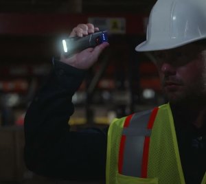 NEBO EDGE 2K LED Flashlight – High-Output, Compact EDC Light for Tactical Use
