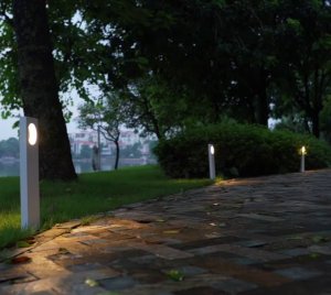 Commercial LED bollard lights for outdoor pathway lighting