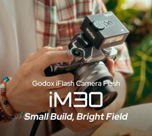 Godox iM30 Compact On-Camera Flash for DSLR and Mirrorless Cameras with Daylight Balanced 6500K Output