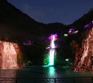 RGBW Underwater LED Spotlight and Floodlight with DMX/RDM Control for Chlorine Pool and Marine Environment