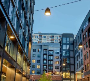 Tumbler Catenary Street Light for Modern Urban and Architectural Spaces