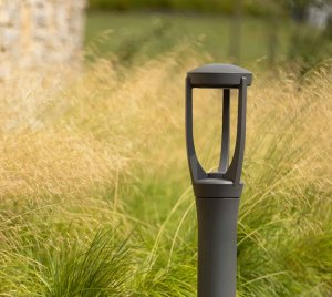 Low-Glare LED Pathway Light with Symmetric and Asymmetric Distributions
