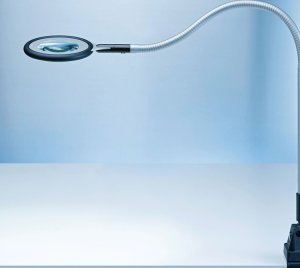Compact LED Magnifying Lamp with Flexible Gooseneck and High Diopter Lens
