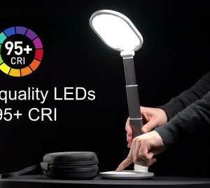 Ultra-Portable LED Desk Lamp with Battery Power for Makeup, Photography, and Content Creation