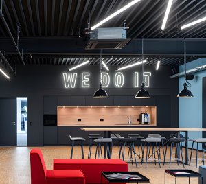 Retro-Inspired LED Tube Light for Creative Continuous Line Installations in Industrial Office Interiors