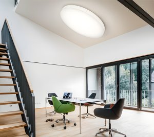 Low-UGR Circular LED Ceiling Light with DALI Dimmability and High Visual Comfort
