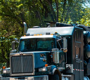 Rugged Low-Profile LED Strobe Light for Industrial and Commercial Vehicles