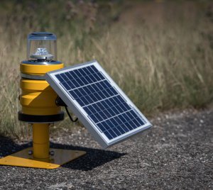 ICAO Type A Low Intensity Solar Obstruction Light for Remote Airport and Wind Turbine Marking