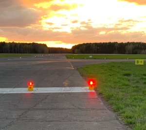 Portable Runway Obstruction Light for Temporary and Emergency Airfield Lighting Solutions