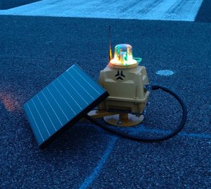 ICAO and FAA-Compliant Solar Runway Edge Light for Permanent and Temporary Displaced Threshold Installations