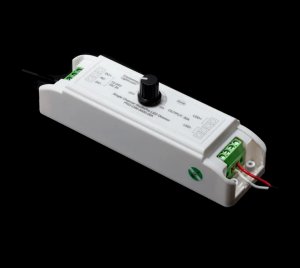 Single Channel LED Dimmer with Flicker-Free 5kHz PWM for Smooth Studio, Stage, and Set Lighting Control