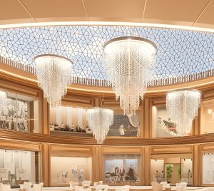 Luxury Chandelier Light with Pearl Necklace-Inspired Design for Grand Interiors