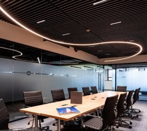 Architectural Quarter Arc LED Lighting Systems with Custom Radius Options for Creative Installations