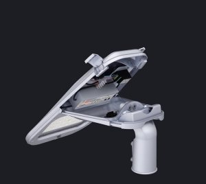 LED Street Lighting System with Tool-Free Access, Knife Switch Isolation, and Smart Control Compatibility for Urban Infrastructure