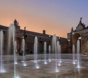 Urban Architectural Street Lighting Fixture with Modular Design and Smart Connectivity