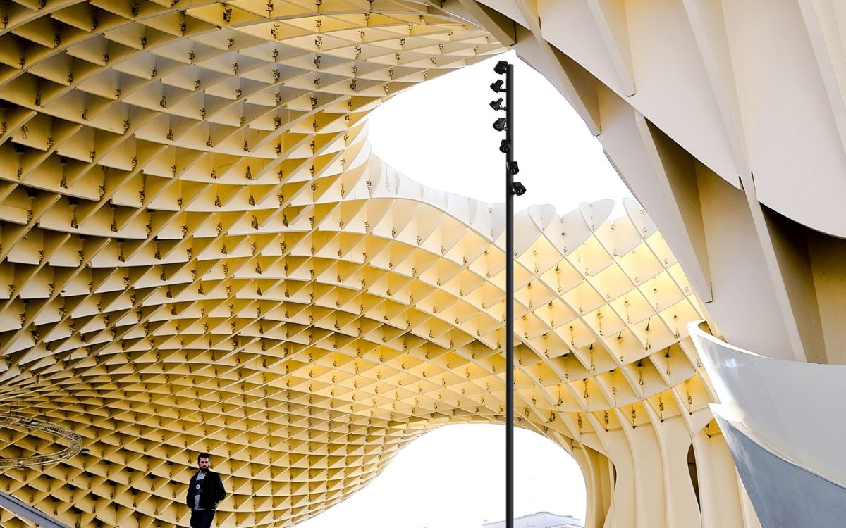 Architectural Flood Light with RGBW Dynamic Color System for Facade, Landscape, and Urban Applications