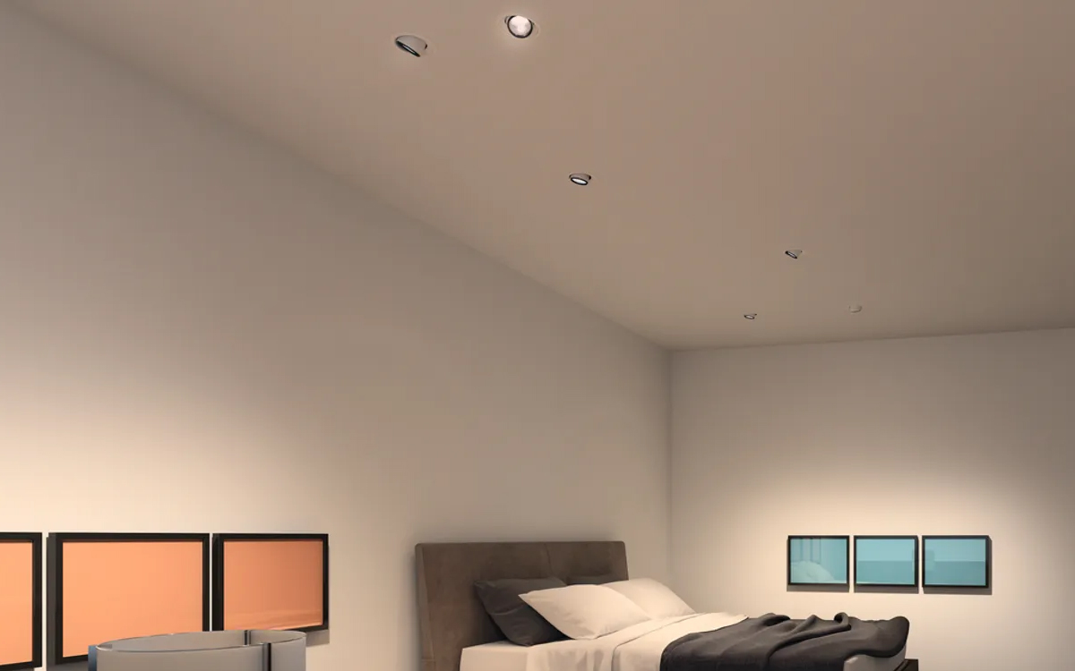 Architectural LED Spotlight with 360° Rotatable Oval Flood Lens for Restaurants, Hotel Rooms, and Retail Environments
