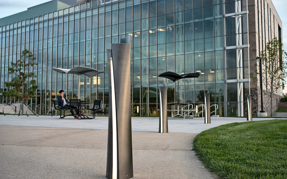 Architectural Pathway Bollard with Vertical LED Arrays for Pedestrian Pathway Lighting