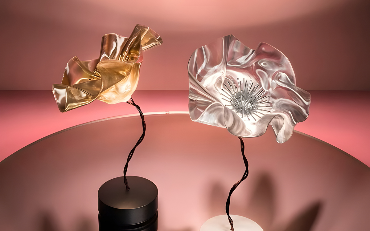 Battery-Powered Table Lamp with Lentiflex Bloom, Soft Touch Dimmer, and Matte Magnetic Anchoring Base
