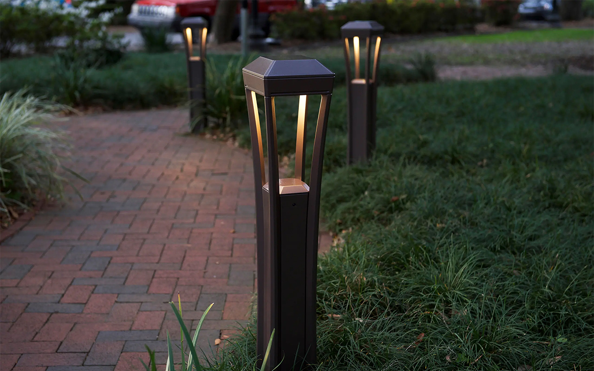 Bollard Pathway Light for Pedestrian Walkways and Urban Streetscape Lighting