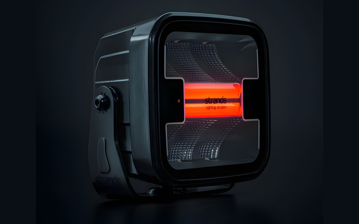 Cold Weather LED Work Light with Auto-Activating Lens Heater