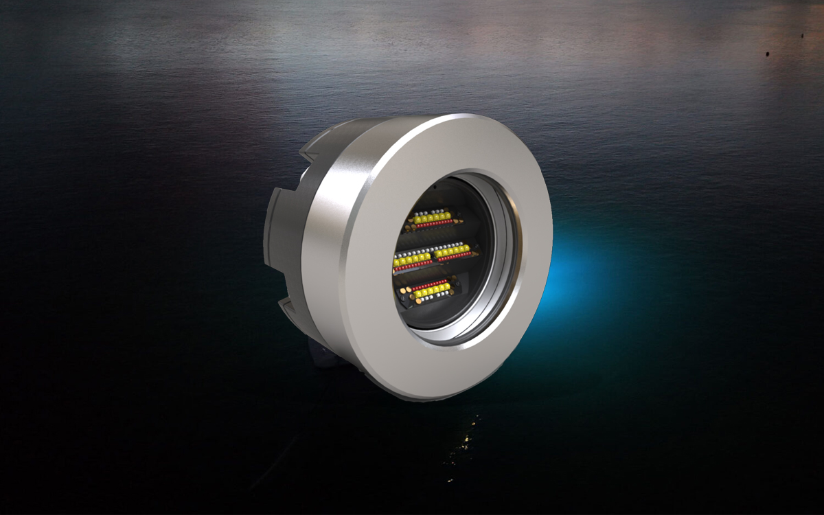 Compact Underwater LED Light with Flush Flange Mounting for Large Yachts