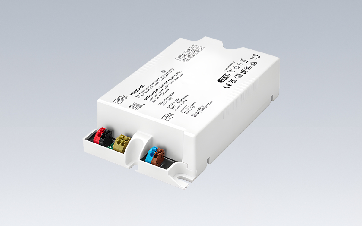 Constant Current LED Driver for Street Lighting luminaires with NFC Programming and chronoSTEP Functionality