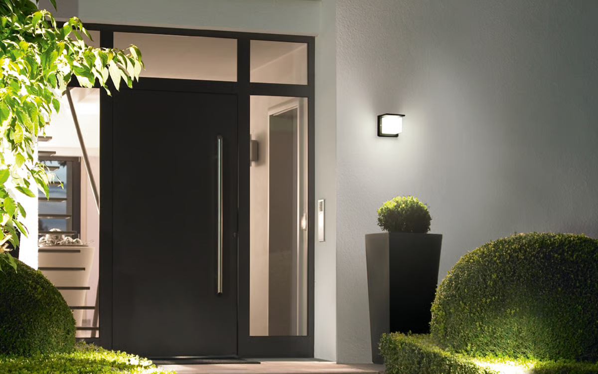 Crystal Glass Outdoor Wall, Ceiling, and Pillar Light with High Impact Resistance and Modern Architectural Appeal