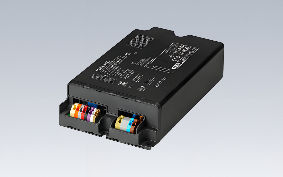 D4i Dimmable Constant Current Outdoor LED Driver with NFC DALI and Ready2Mains Programming for Road and Street Lighting Applications