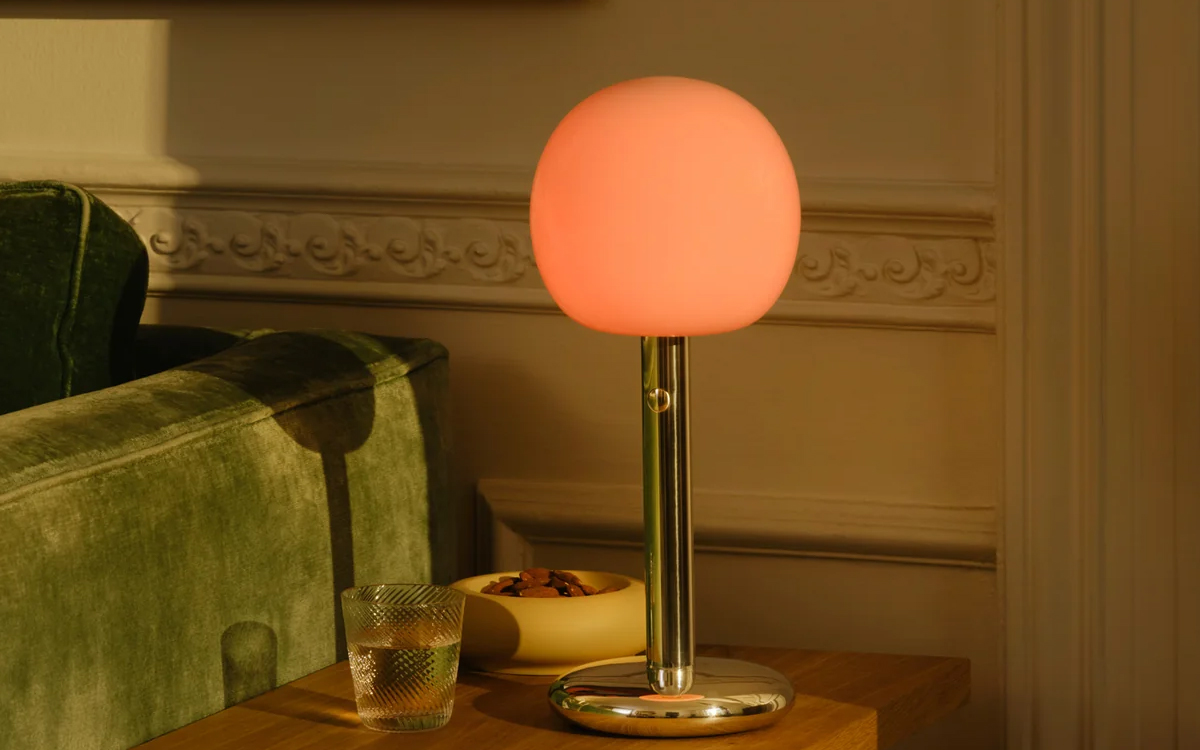 Dimmable Ambient Table Lamp with Blue-Free Light for Circadian Rhythm Support