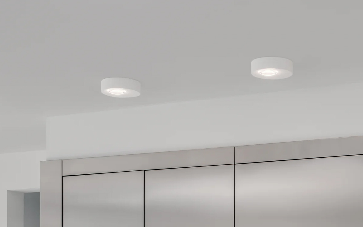Glare-Controlled Surface-Mount LED Ceiling Light with Trailing Edge Dimming for Kitchens and Compact Interiors