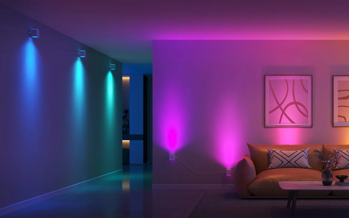 Govee RGBIC Cube Wall Sconce with Up and Down Lighting and Customizable RGBW Effects