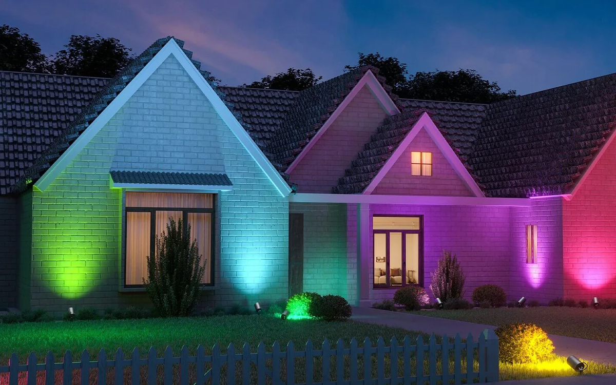 Govee Smart RGB Outdoor LED Spotlight for Outdoor Walls, Yards, and Landscape Decoration