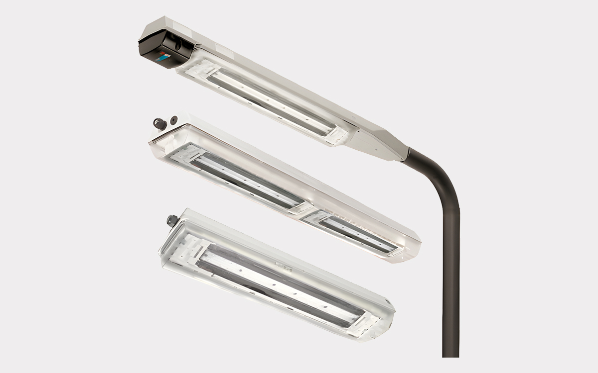 Hazardous Area LED Light Fixture with Corrosion-Resistant Housing for Offshore and Petrochemical Facilities