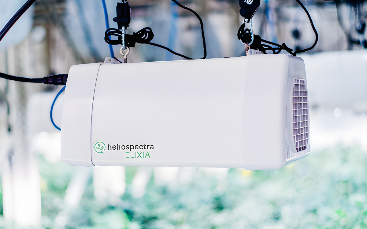 Heliospectra ELIXIA Smart LED Grow Light with Dynamic Spectrum Control and DLI Automation