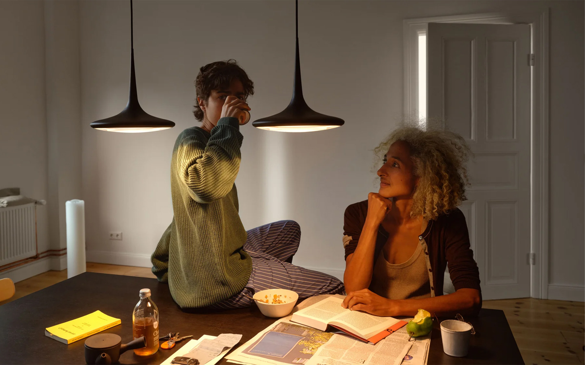 High CRI LED Pendant Light for Dining Rooms with Warm Dim Technology and Smart Lighting Control
