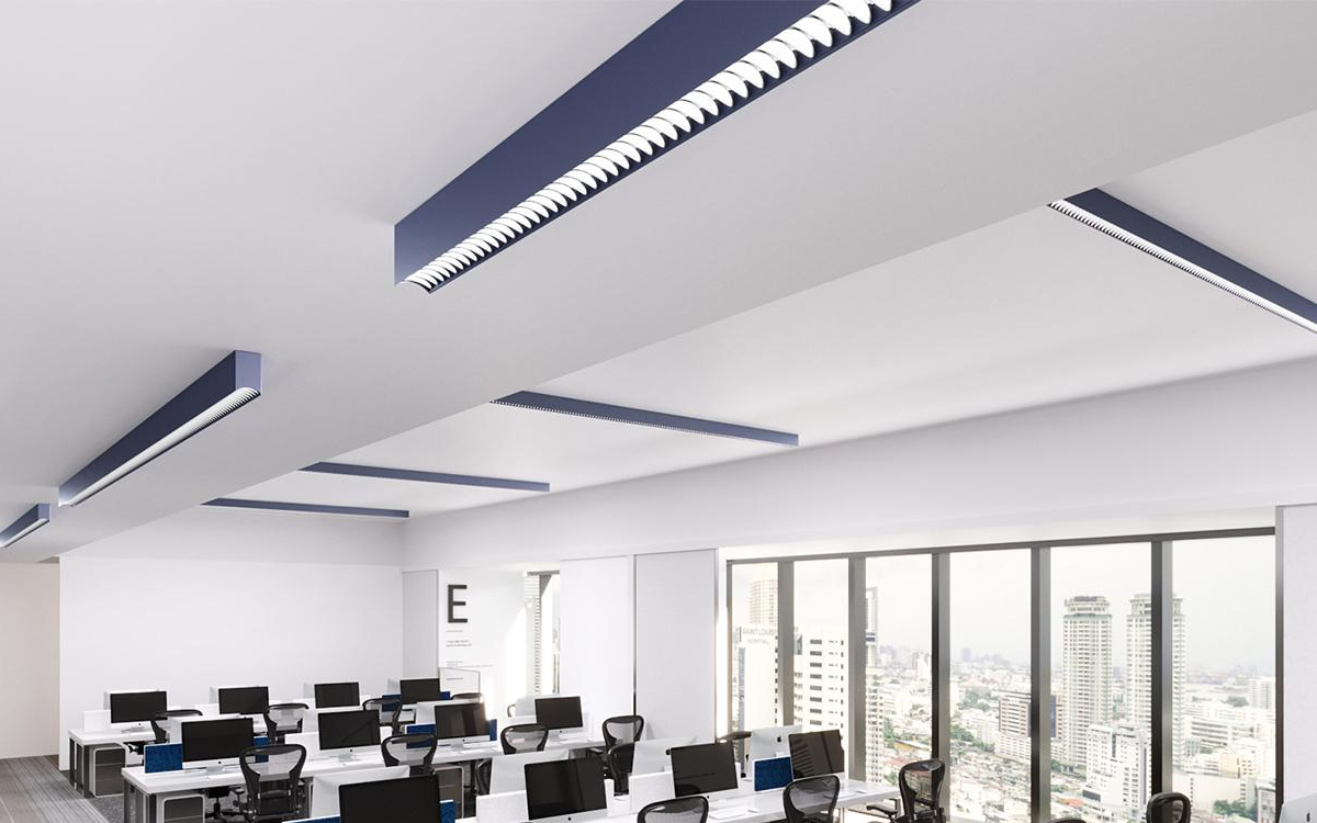 High-CRI Linear LED Ceiling Light with Curved Louver System for Glare Reduction