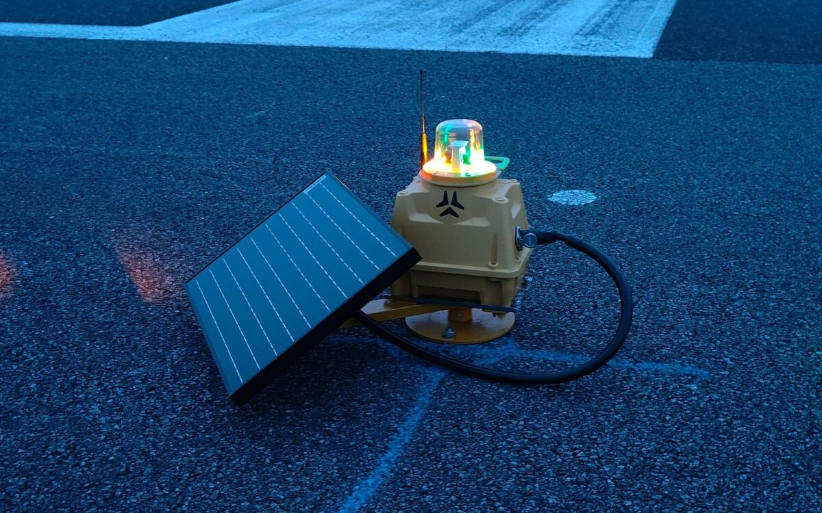 ICAO and FAA-Compliant Solar Runway Edge Light for Permanent and Temporary Displaced Threshold Installations