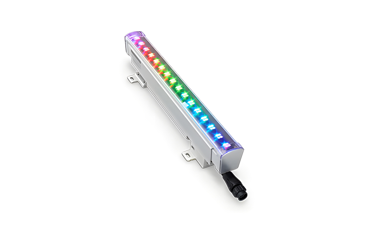 iColor Accent Compact RGBW Linear LED Fixture with Ethernet Control for Architectural Media and Dynamic Visual Effects