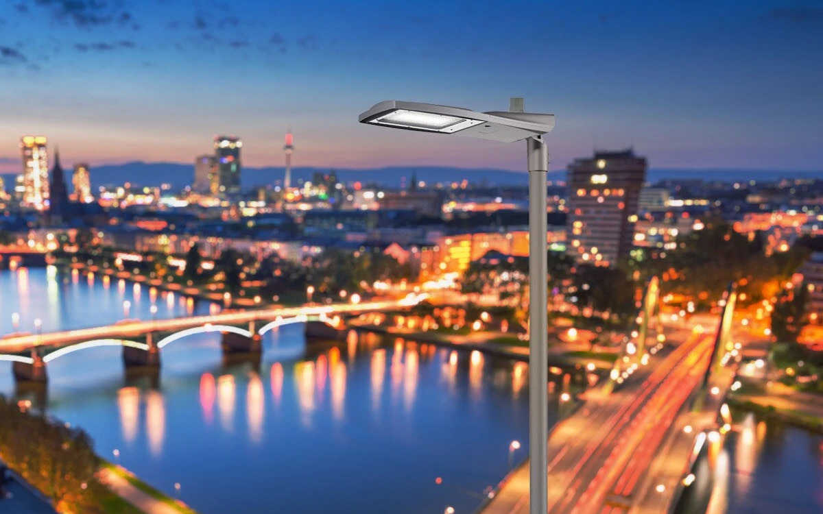 IoT NEMA Smart Street Lighting Controller with Gateway-Free Cellular Connectivity for LTE, GSM, and GPRS Networks