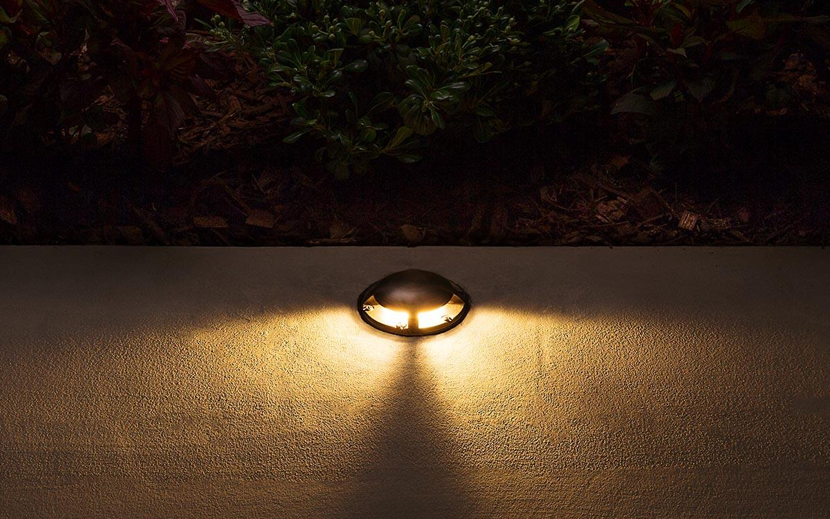 LED In-Grade Light with Drive-Over Rated Ground Wash Option for Hardscape and Walkway Illumination