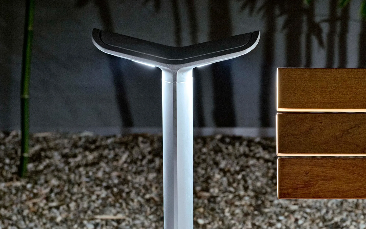 LED Pathway Light with Elegant Winged Design for Landscape and Pedestrian Pathway Applications