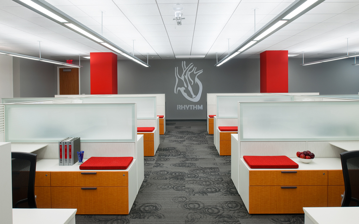 Linear Pendant Lighting for Modern Interiors with Wide 3D Batwing Distribution