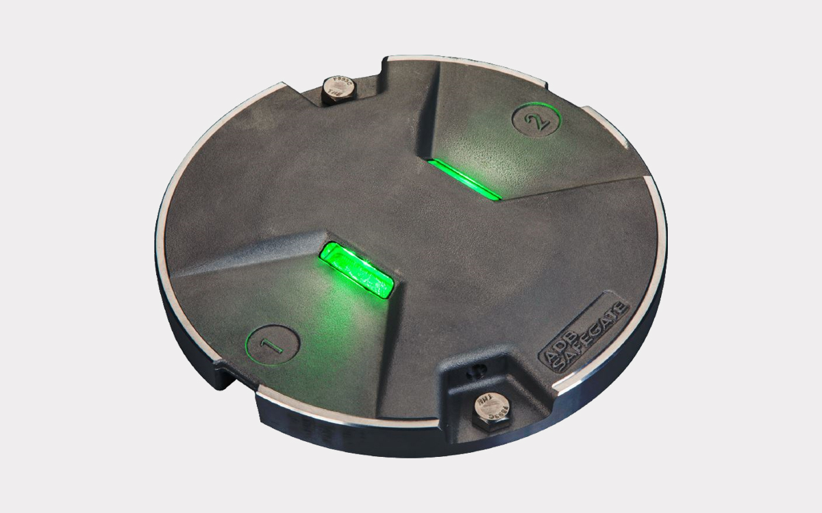 Low-Profile LED Taxiway Centerline Inset Light for ICAO-Compliant Airports