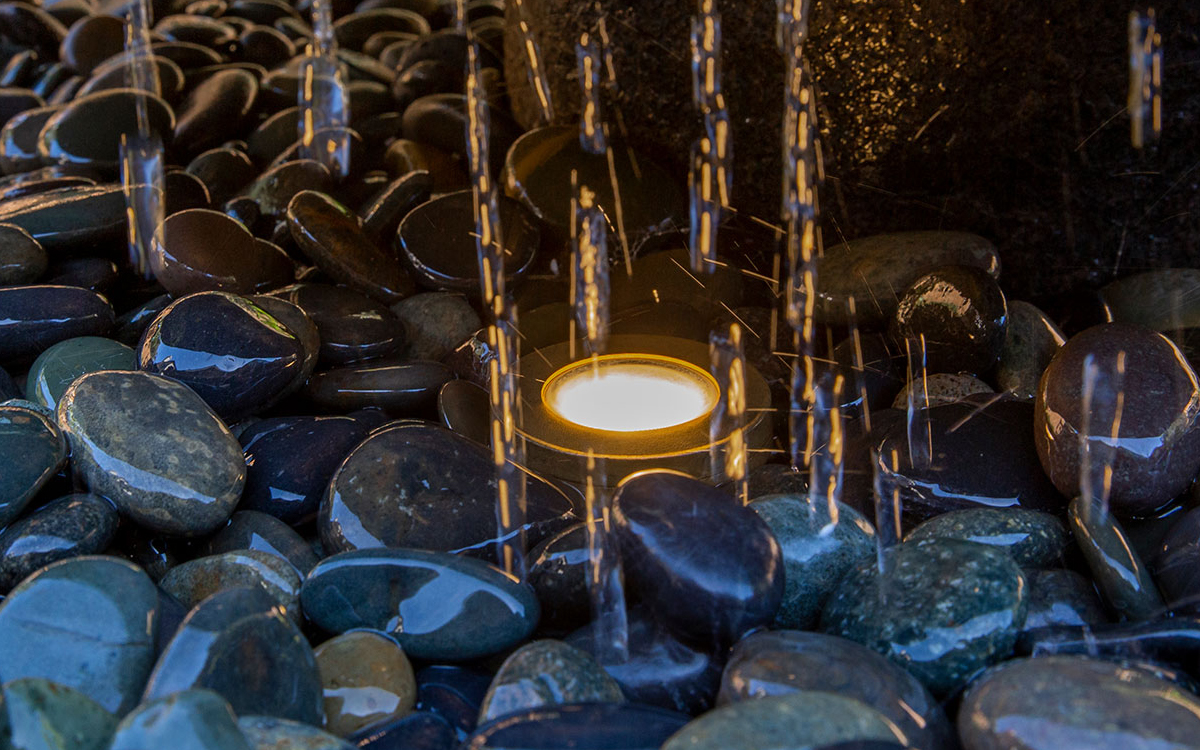 Low Voltage LED Submersible Light for Underwater Installations in Ponds and Fountains