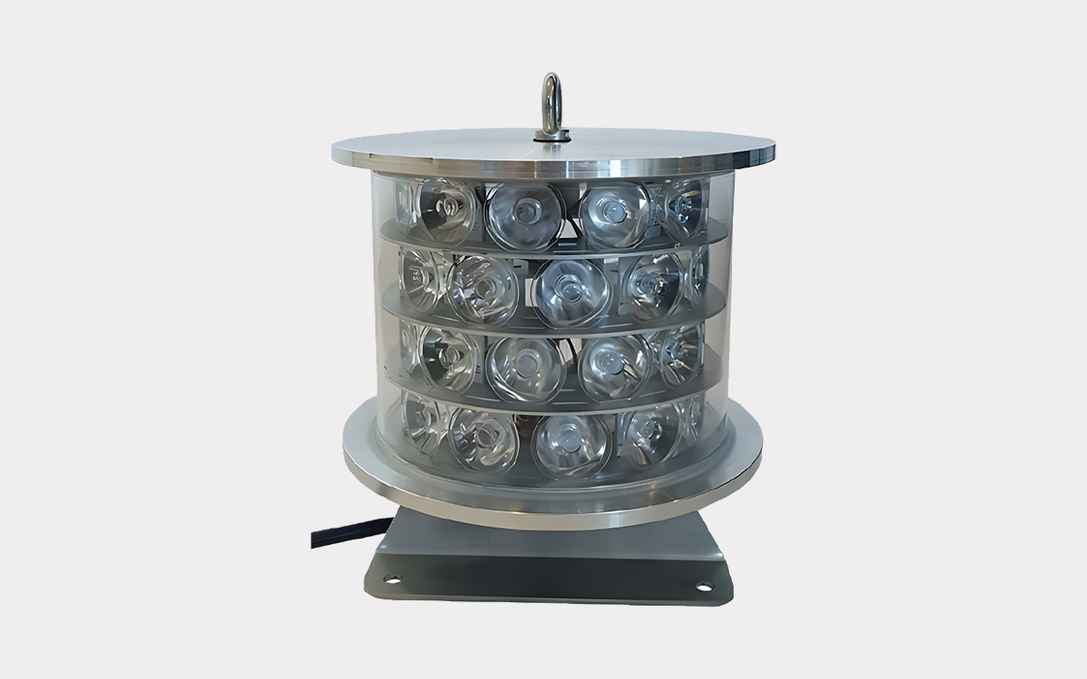 Medium-Intensity Obstruction Lighting System with GPS and Twilight Sensor for Aviation Safety