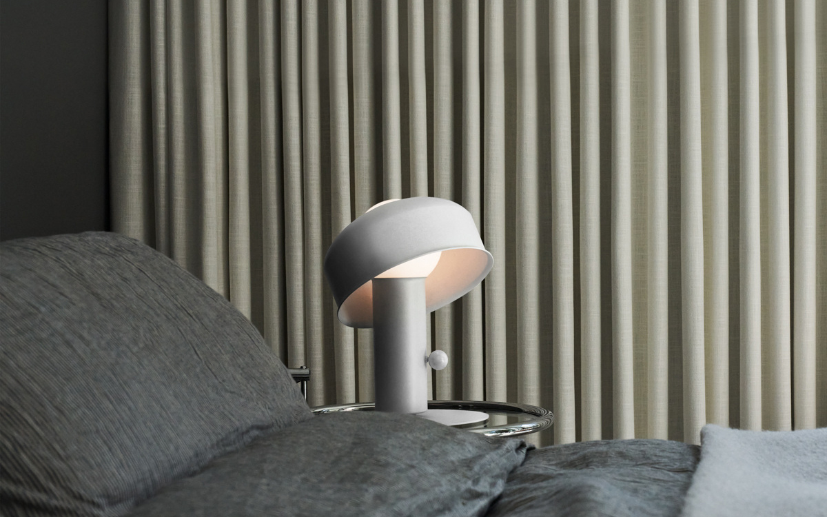Modern Accent Table Lamp with Shade Maneuverability, Phase Dimming Control, and Warm White LED Illumination